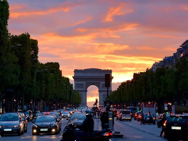 Ankara'dan Direkt Sefer ile Paris Turu Rotası