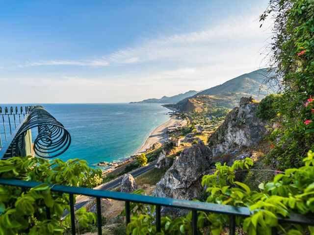 İzmir Hareketli Otobüslü Güney İtalya & Sicilya & Yunanistan Turu 9 Gece 10 Gün