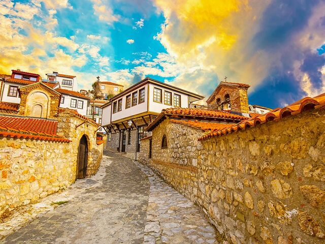 İzmir Hareketli Otobüslü Balkan Masalı Turu 7 Gece (Tüm Çevre Turları ve Ekstra Turlar Dahil)