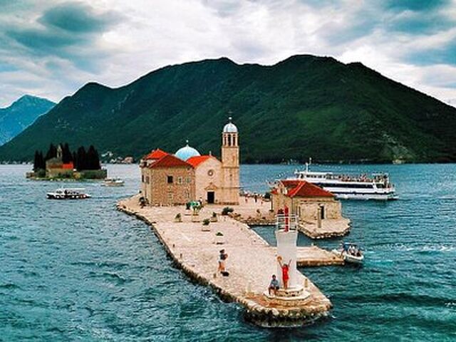 Budva Turu Air Montenegro Hava Yolları ile 3 Gece 4 Gün (TIV-TIV)