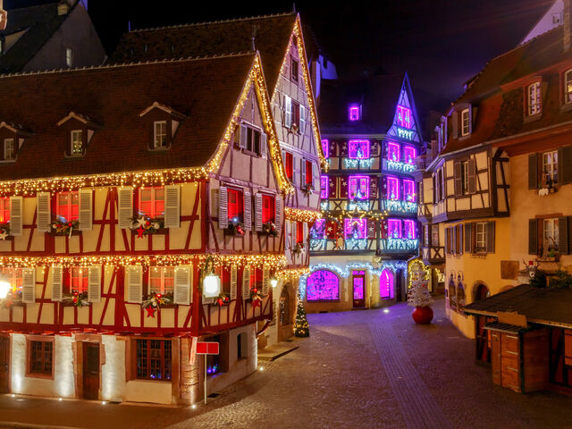 İzmir Kalkışlı Noel Pazarları Turu Sun Express Hava Yolları İle 4 Gece